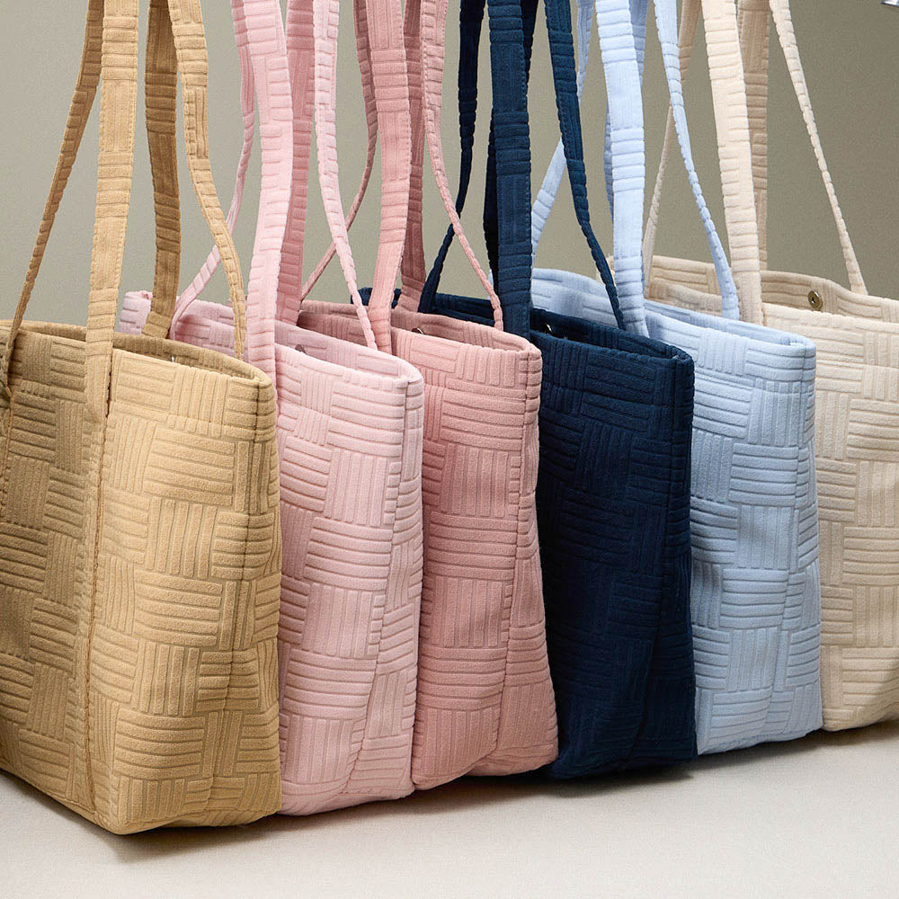 Grid Pattern Everyday Tote Bag
