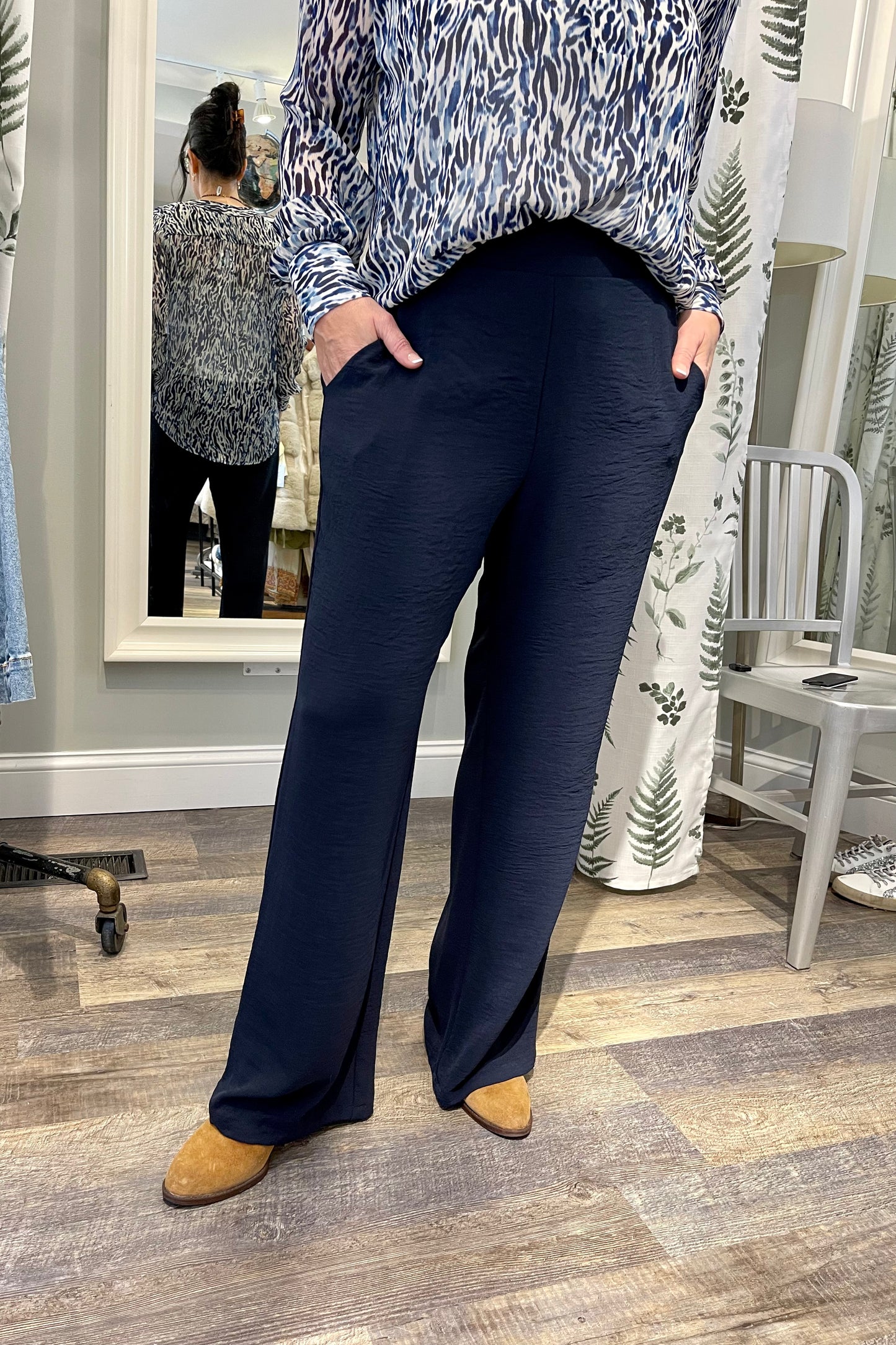 Veronica M Navy Airflow Woven Pants - XSMALL