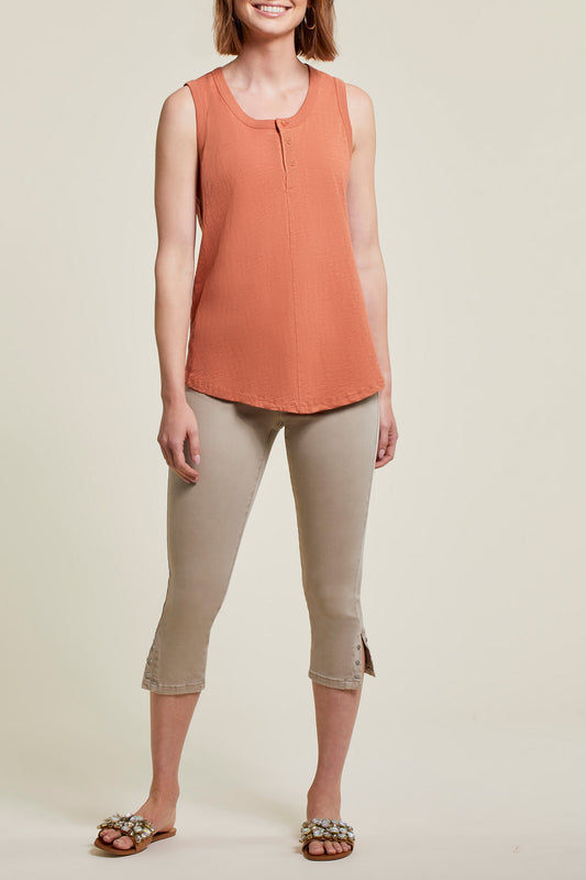 Tribal 5 Pocket Pull on Capri Pants - SIZE 6 WHITE