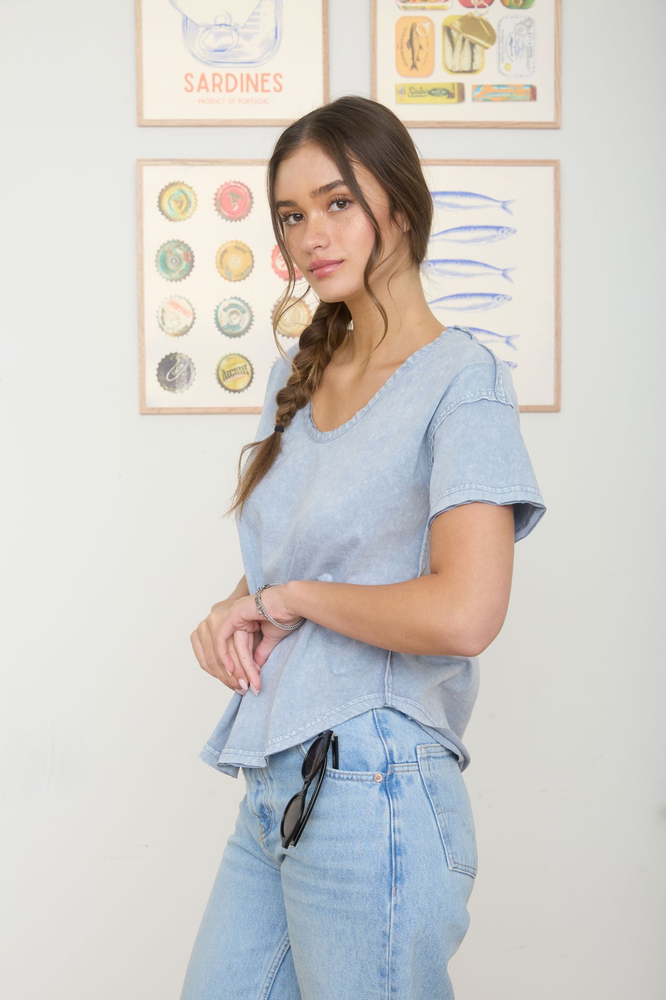 Blu Pepper Scoop Neck T Shirt