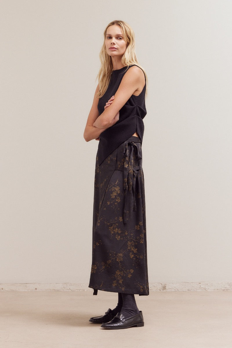 Grade & Gather Printed Overlap Skirt