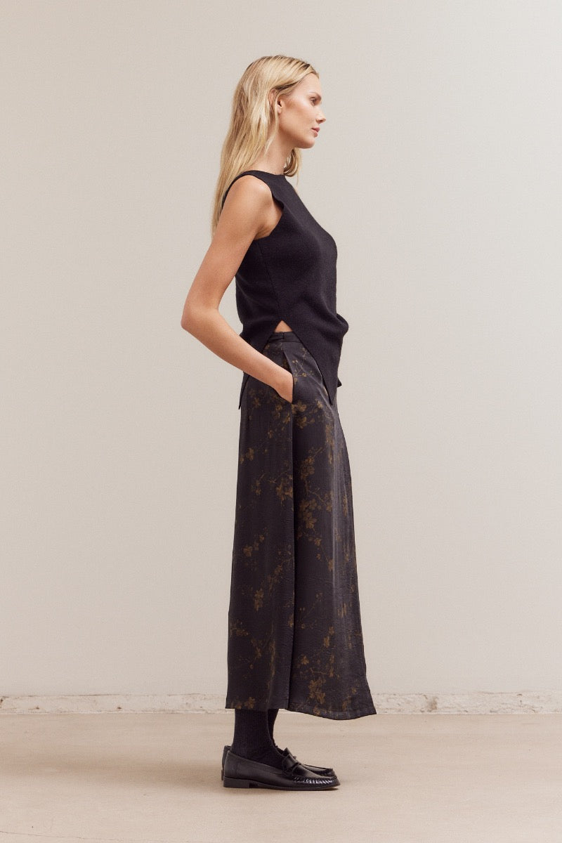 Grade & Gather Printed Overlap Skirt