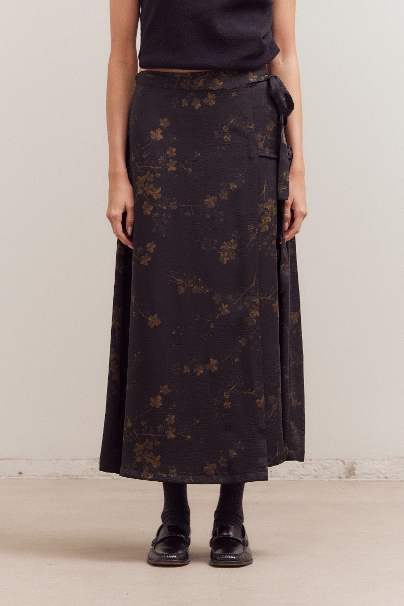 Grade & Gather Printed Overlap Skirt