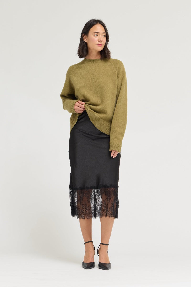 Grade & Gather Lace Trim Satin Skirt