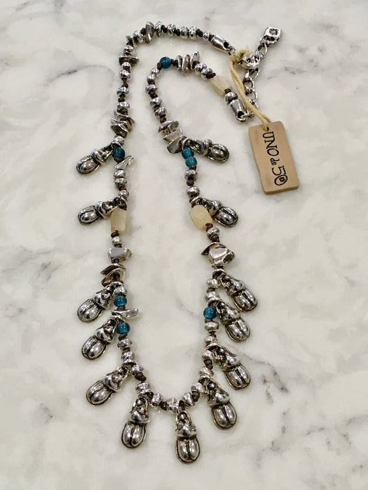 Uno de 50 Superb Scarab Necklace