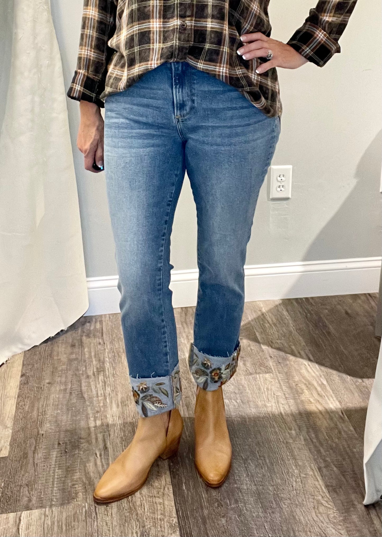 Driftwood Colette in Falling Floral Jeans