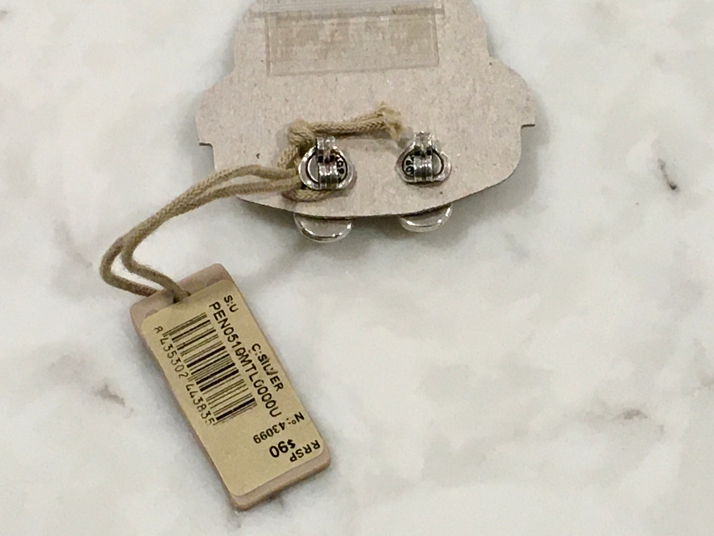 Uno de 50 Superb Scarab Studs